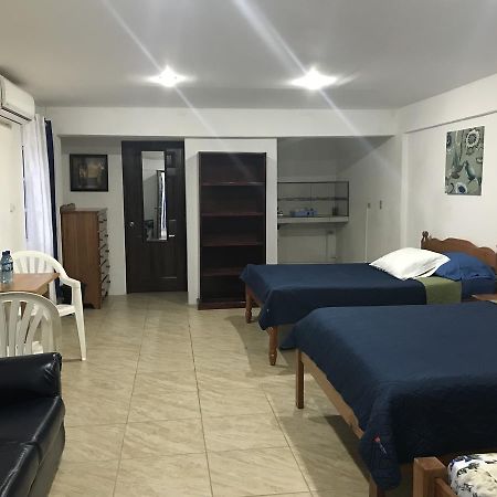 Bella Sombra Guest House Kings Park Belize City Exterior foto